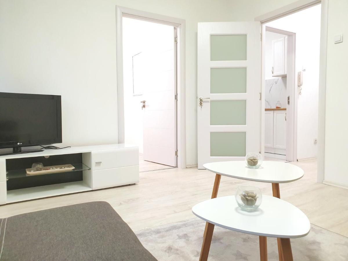 Apartment Iskra Belgrade Extérieur photo
