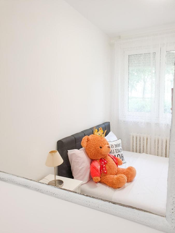 Apartment Iskra Belgrade Extérieur photo