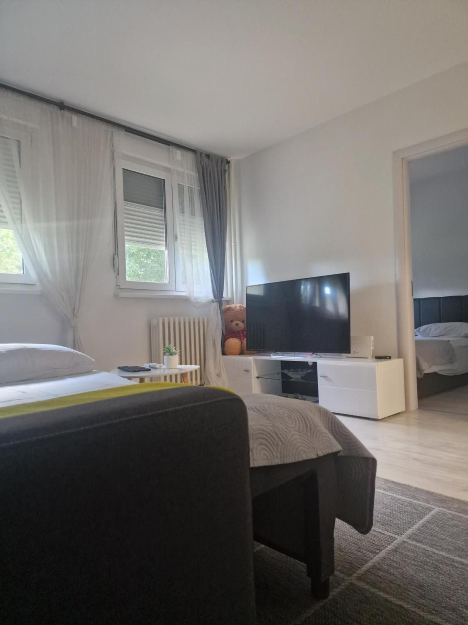 Apartment Iskra Belgrade Extérieur photo